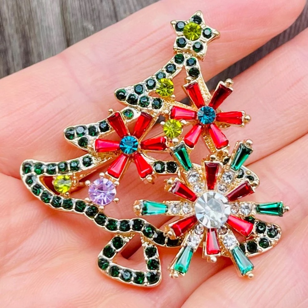 NWT Christmas Tree Brooch Christmas Brooch Holiday Brooch Christmas Tree Pendant